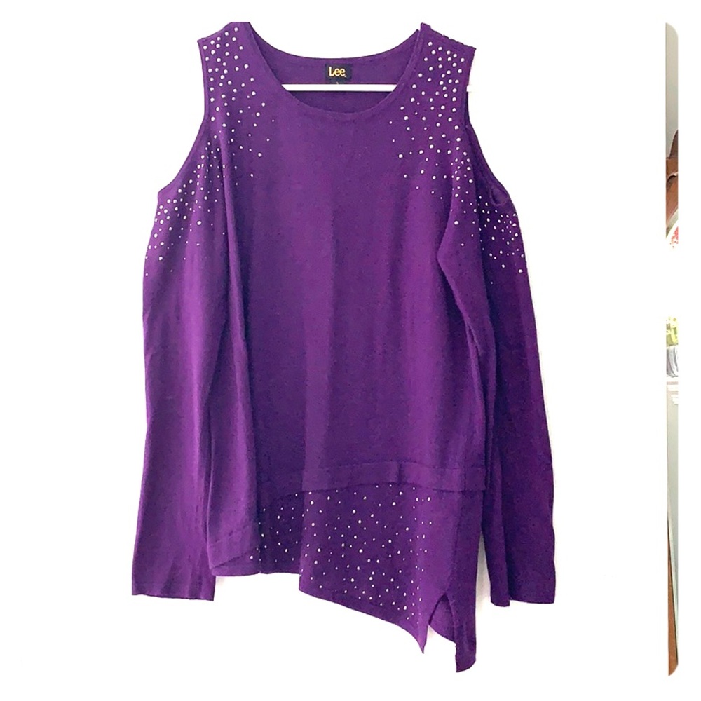 Cold shoulder top
